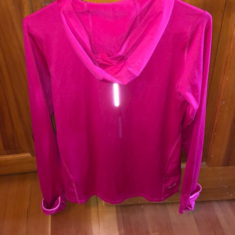 Workout top - Picture 4 of 4